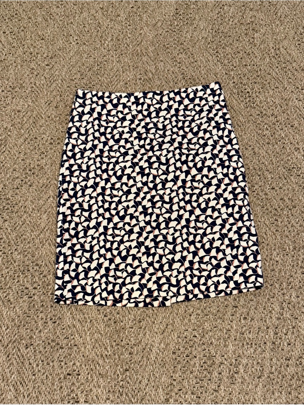 Ann Taylor Navy and White Geometric Pencil Skirt